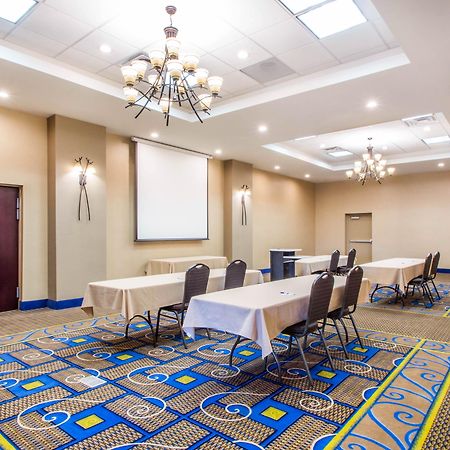 Holiday Inn Express & Suites - Albany Airport - Wolf Road By Ihg Exterior foto