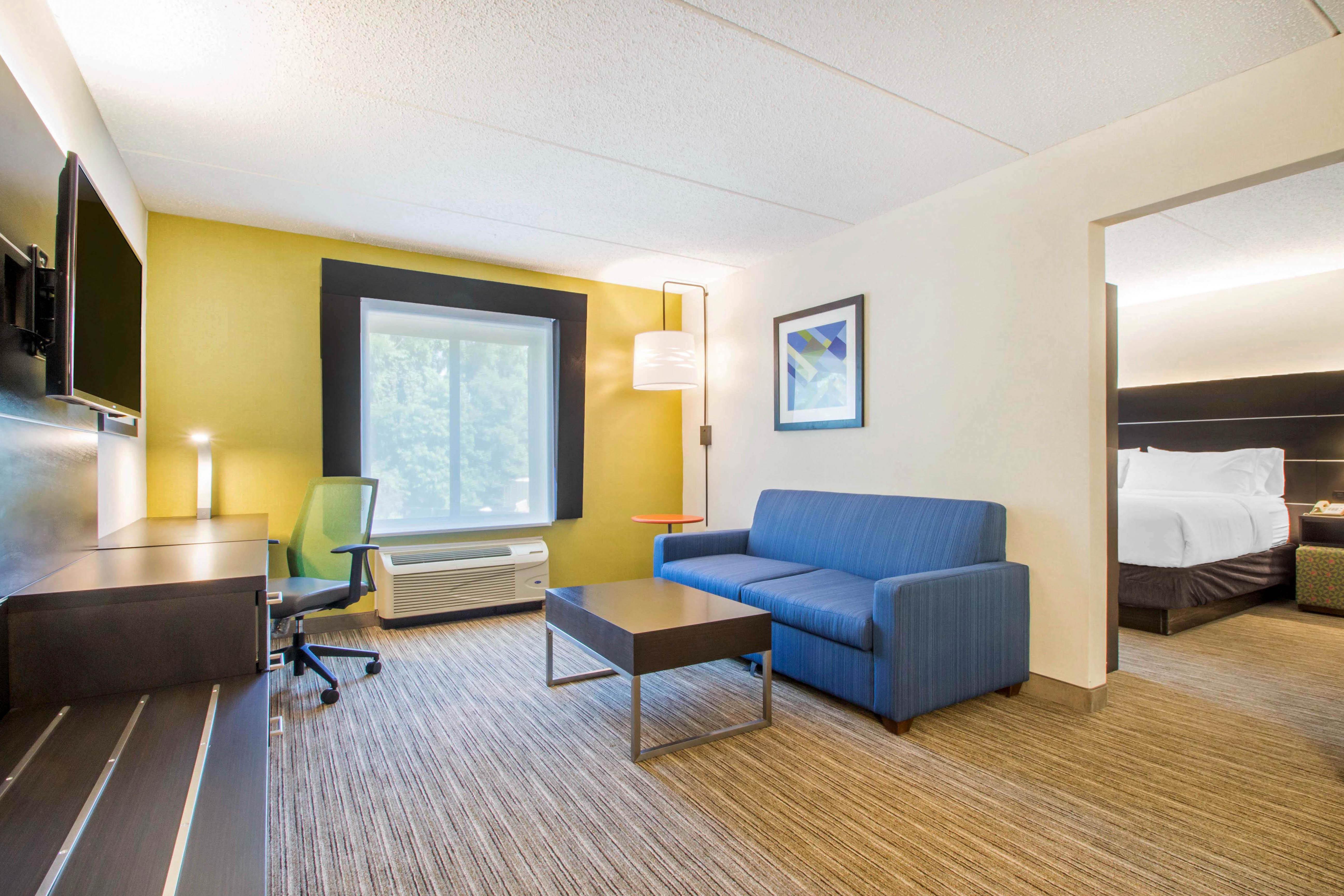 Holiday Inn Express & Suites - Albany Airport - Wolf Road By Ihg Exterior foto