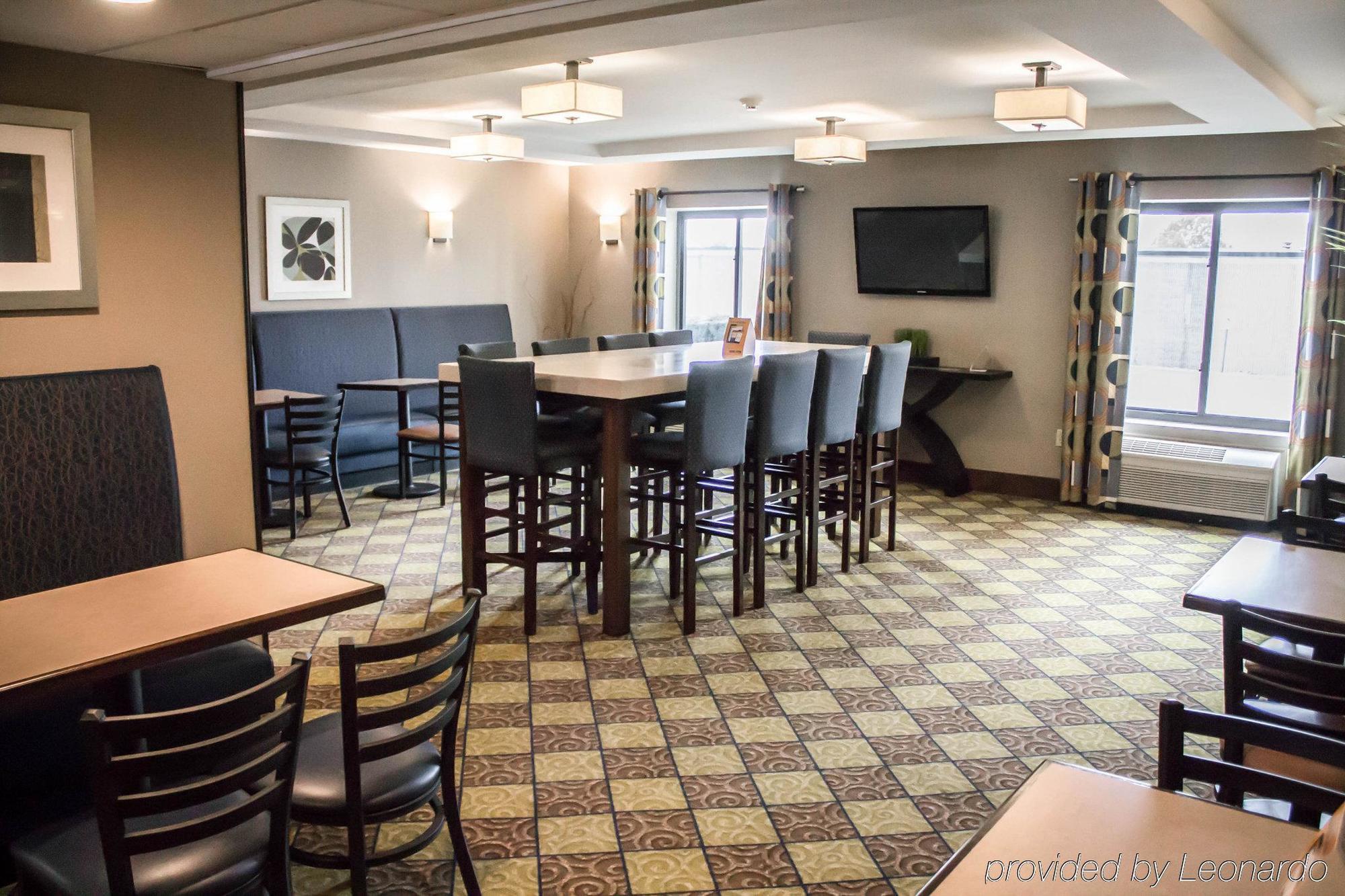 Holiday Inn Express & Suites - Albany Airport - Wolf Road By Ihg Exterior foto