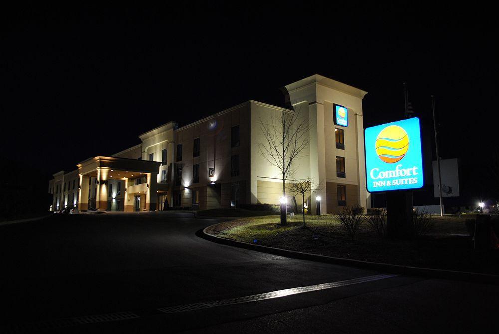 Holiday Inn Express & Suites - Albany Airport - Wolf Road By Ihg Exterior foto
