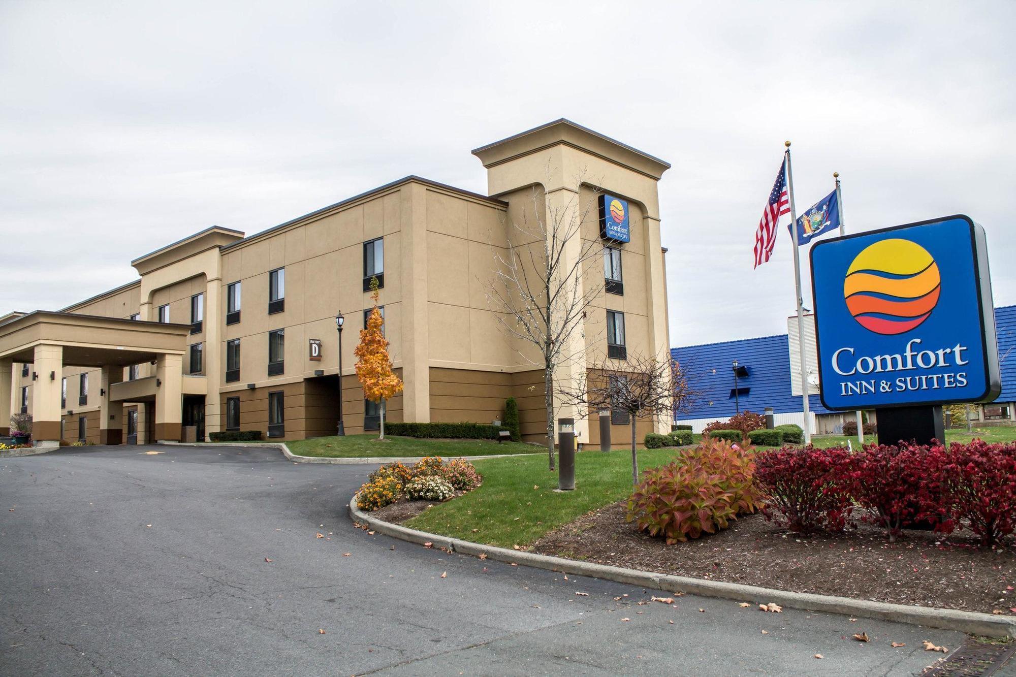 Holiday Inn Express & Suites - Albany Airport - Wolf Road By Ihg Exterior foto