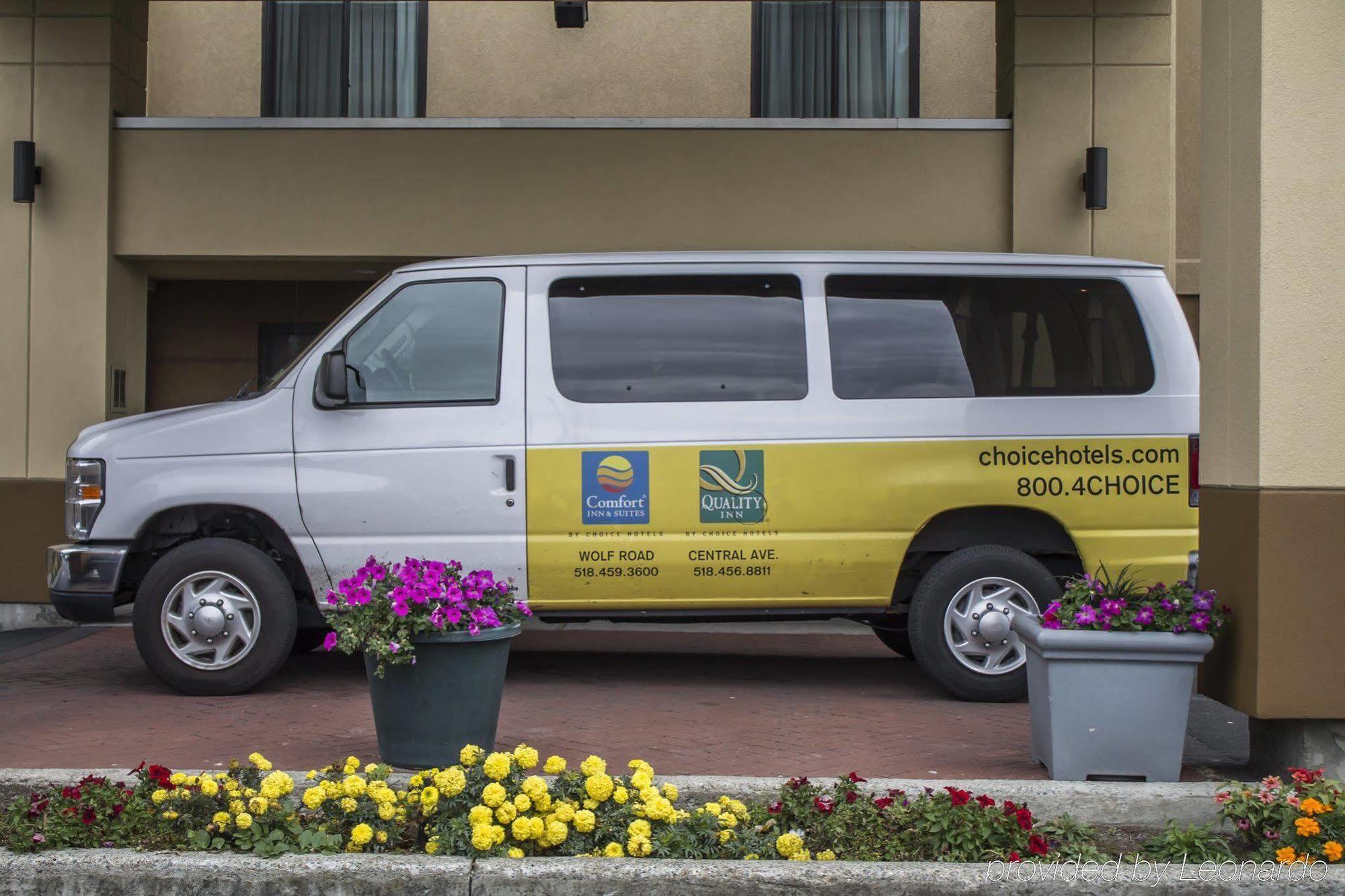Holiday Inn Express & Suites - Albany Airport - Wolf Road By Ihg Exterior foto