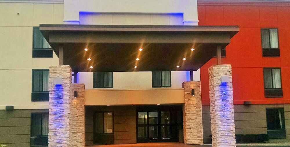 Holiday Inn Express & Suites - Albany Airport - Wolf Road By Ihg Exterior foto